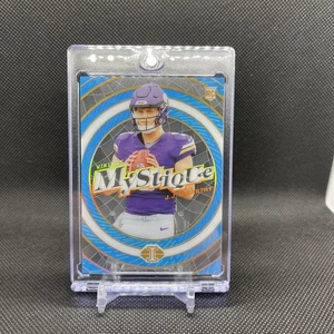 2024 Panini Illusions - Mystique J.J. McCarthy #8 Light Blue /299 (RC) - Bild 1 von 2