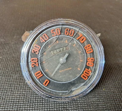 Ford Super Deluxe 1946 velocímetro se envía a todo el mundo Foto 1 de 4