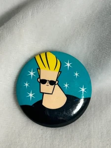 Johnny Bravo Button Pin 1997 - Picture 1 of 3