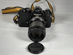 Nikon FE analoge Spiegelreflexkamera 35 mm schwarz - Bild 1 von 10