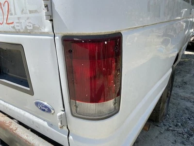 Luz trasera derecha pasajero para furgoneta Ford E150 95-04 1902553 Foto 1 de 4