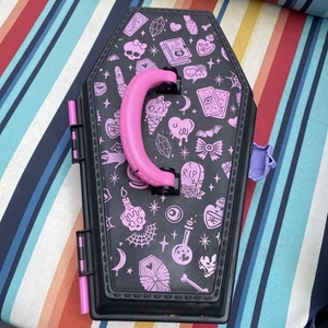 Monster High Draculaura Gore-Ganizer Ataúd Ataúd FUNDA Vacía Sin Inserto Sin Muñeca - Imagen 1 de 4