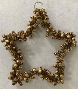 "MINI CAMPANAS DE JINGLE DORADAS EN FORMA DE ESTRELLA DE NAVIDAD ADORNO CORONA 6""" - Imagen 1 de 3