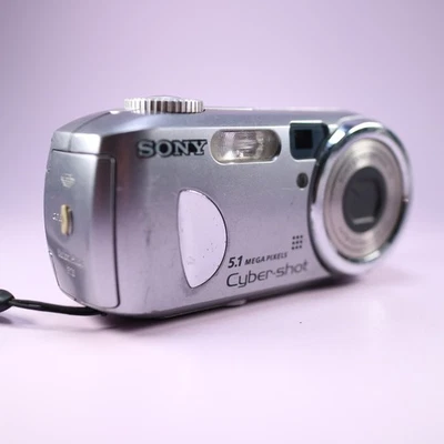 Sony Digital Camera Cybershot DSC-P93 5.1MP Silver Tested - Image 1 of 4
