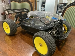 Team Losi 8ight Mini Electric RC Racing Buggy 1/14 4WD Brushless - Picture 1 of 10