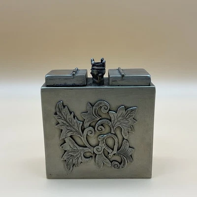 Antiguo contenedor de metal de peltre con incrustaciones del período Guangxu de finales del siglo XIX de la dinastía Qing Foto 1 de 4