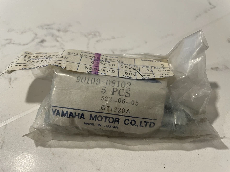 4 pernos Yamaha, enlace de par, NOS 1968-70 DT1 MX, 214-25373-00, 90109-08102-00. Foto 1 de 4