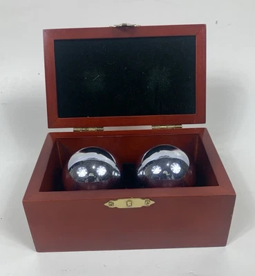 Bolas chinas Baoding tono plateado carillón de metal ejercicio manual bolas de alivio del estrés Foto 1 de 4