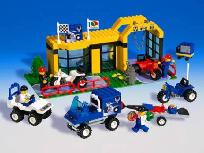 LEGO SYSTEM SET 6426 City Super Cycle Center 1998 PRE-OWNED - Image 1 of 1