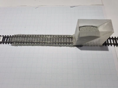 TT Gauge 1:120 Ballast Spreader - Ballast layer - Image 1 of 4