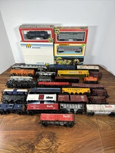 Lot Of 33 HO Scale FREIGHT CARS Tankers Advertising Marx Bachmann Lifelike - Picture 1 of 17