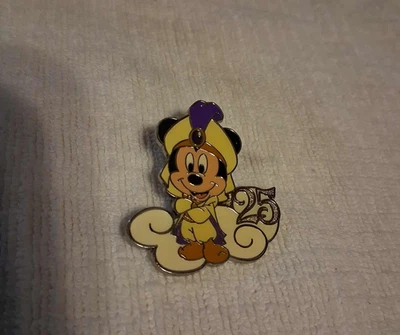 Japón Tokio Disney TDS Costa Árabe Juego Premio 25º Aladdin Mickey Oreja Sombrero Prendedor Foto 1 de 2