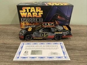 Action 1:24 Darth Vader Revenge of the Sith Episode III Star Wars Racing Program - Picture 1 of 16