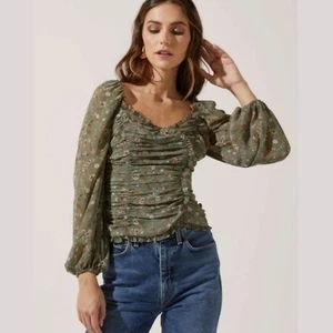ASTR The Label NEW Sz S Tonina Green Floral Ruched Puff Sleeve Top Fairy Boho - Picture 1 of 11