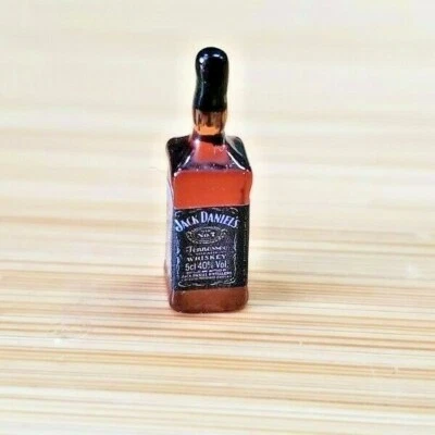 RC 1/12 1/14 Scale Miniature Whiskey Bottle Alcohol Rock Crawler Truck Accessory - Image 1 of 4