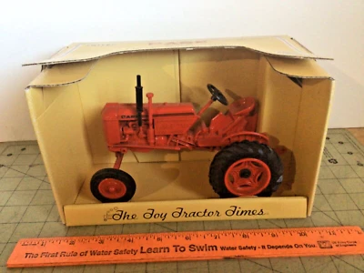 1/16 Case VA Toy Tractor Times 1992 Edición Coleccionista Tractor Nuevo en Caja Foto 1 de 4