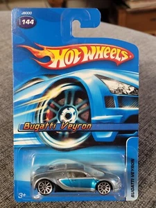 Hot Wheels 2006 #144 Bugatti Veyron silver/blue Carded. 1/64 - Picture 1 of 5