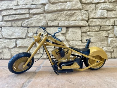 Maquette moto Caterpillar échelle 1:10 by OCC - Photo 1/4