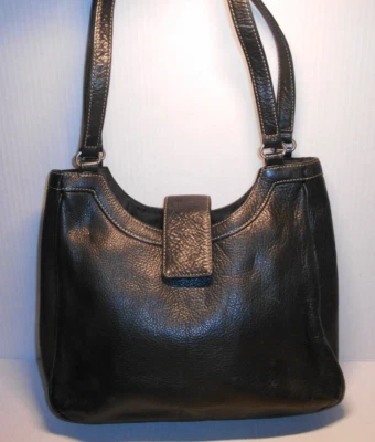 FOSSIL 黑色卵石皮革双肩带单肩包钱包白色缝线 — 第 1/4 张图片