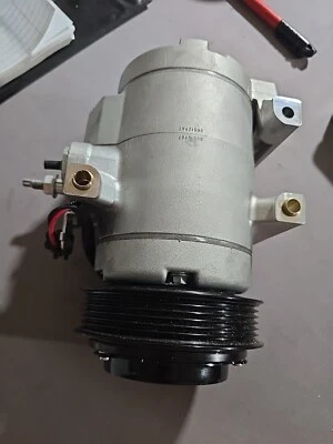 Compresor de aire acondicionado RS20 para Ford F-250 Super Duty, F-350 Super Duty, F-450 Sup...  Foto 1 de 4