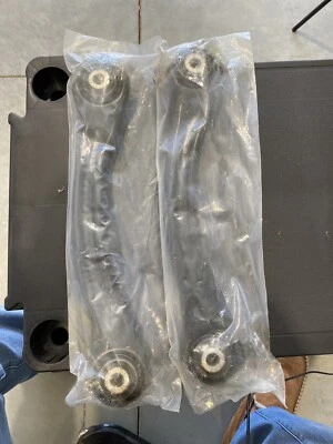 PAR Brazo de control Karlyn 498-235 K37 1086 Modelos Mercedes-Benz Foto 1 de 3