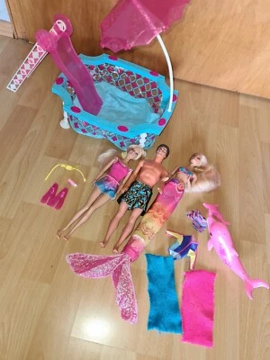 Meerjungfrau Barbie mit Delphine + Pool und Zubehör  - Bild 1 von 4