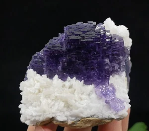 72mm 230g NUOVO RITROVAMENTO Fluorite Viola a gradini con Dolomite CM2321551 - Foto 1 di 10