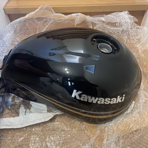 Kawasaki Z900RS Fuel Tank OEM - Foto 1 di 3