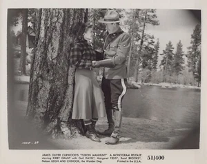 Kirby Grant + Gail Davis in Yukon Manhunt (1951) ❤ Vintage Hollywood Photo K 636 - Picture 1 of 2