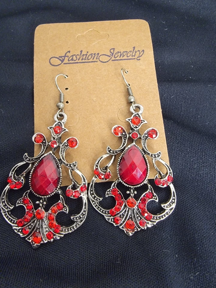 RUby CORUNDUM Red stone and crystal earrings. New! 2.5 dangle pewter vintage - Image 1 of 4