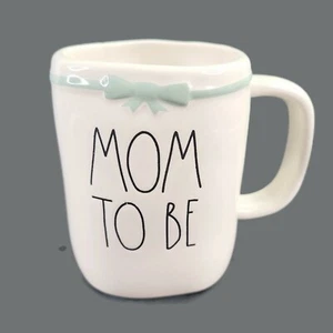 FLAW READ | White Rae Dunn 'Mom To Be' Ribbon Mug Artisan Collection By Magenta - Imagen 1 de 8