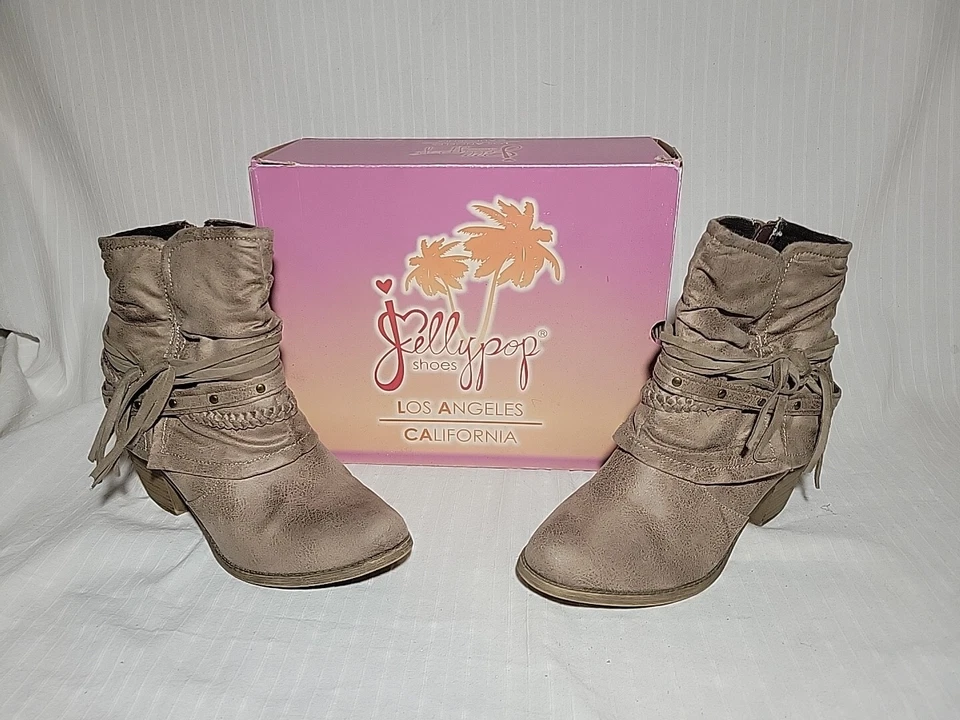 Botines JellyPop. Flecos de cuero gris con tachuelas talla 9 Foto 1 de 4