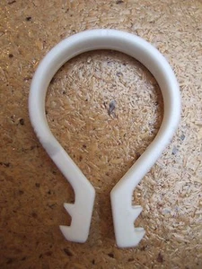 PLASTIC CAFE SHOWER CURTAIN CLIPS x 30 - Picture 1 of 3