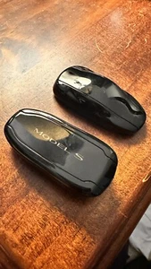 2020-2023 Tesla Model S Key Fob - Picture 1 of 2