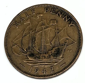 # C3879    GREAT BRITAIN     COIN,     HALF  PENNY    1942 - Picture 1 of 2