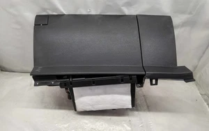 Guantera Nissan Ariya 23 685005MP0A - Imagen 1 de 4