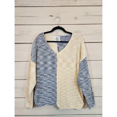 Suéter feminino Urban Outfitters malha azul/bege assimétrica gola VN manga longa P - Imagem 1 de 4