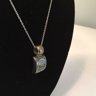 Collar Artesanal Firmado ATI Plata de Ley 925 México Incrustación Abulón Foto 1 de 4