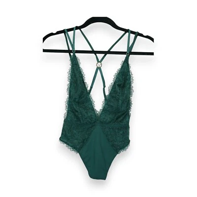 Peluche Victoria's Secret verde oscuro con tiras de encaje y malla talla XS NUEVO CON ETIQUETAS precio de venta sugerido por el fabricante 69 USD Foto 1 de 4