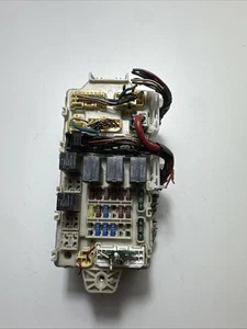 2009 - 2012 Mitsubishi Lancer 2.4L Interior Fuse Box Relay Box OEM  850G-G8C505M - Picture 1 of 16