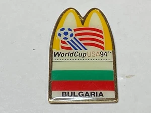 Old McDonalds 1994 World Cup Soccer USA Lapel Jacket Vest Pin Team Bulgaria Flag - Picture 1 of 2