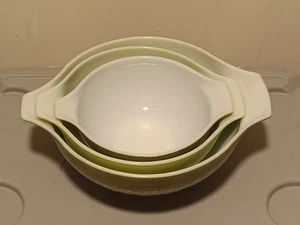 Pyrex Green & Lime Spring Blossom Crazy Daisy Cinderella 3 Pcs Vintage bowl set - Picture 1 of 9
