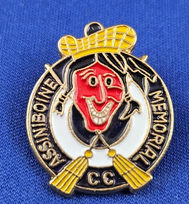 PIN de letra levantada Assiniboine Memorial Curling Club Est 1929 WINNEPEG MANITOBIA Foto 1 de 2