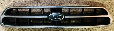 Grelha superior Subaru Outback 2000-2002  - Imagem 1 de 2