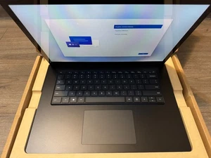 Microsoft Surface Laptop 5 RI9-00024 15" i7-1265U 16GB RAM 256GB SSD Negro - Imagen 1 de 8