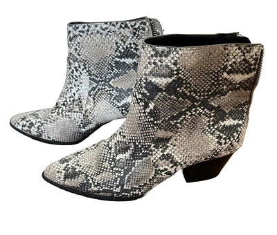 QUPID BOOTIES SNAKESKIN Women’s SIZE 7/ UK 5/ EUR 38 Pointed Toe Zipper Closure - Image 1 of 4