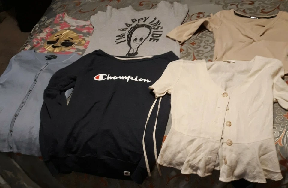 Girl’s Size10/12/14, Lot Of 8 shirts, Used - Image 1 of 4