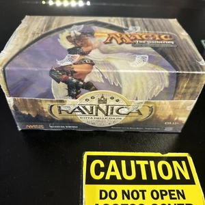 MTG - Factory sealed ITALIAN Ravnica: City of Guilds Tournament Pack Display - Picture 1 of 3