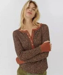 We the Free Free People Everest Leopard Print Henley Top Blouse Size L Knit Long - Picture 1 of 12