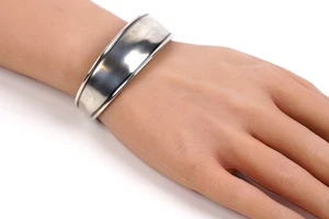 Retired 925 JAMES AVERY Wide Christina Cuff Bracelet 6" - No Monogram - Picture 1 of 6